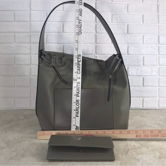 Radley of London leather shoulder bag with matching wallet - Picture 4 of 15